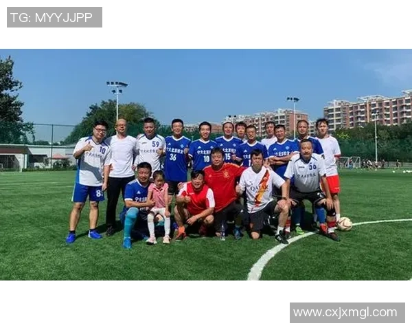 广州足球队转型之路揭秘:从传统强队到现代化新生力量的奋斗历程